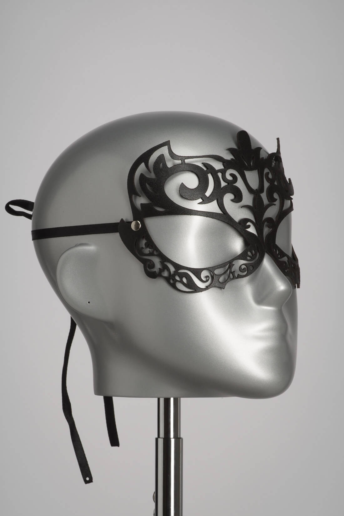 Lasercut mask Lilly